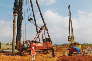 Nhìn kinh tế từ các cú sốc chính sách